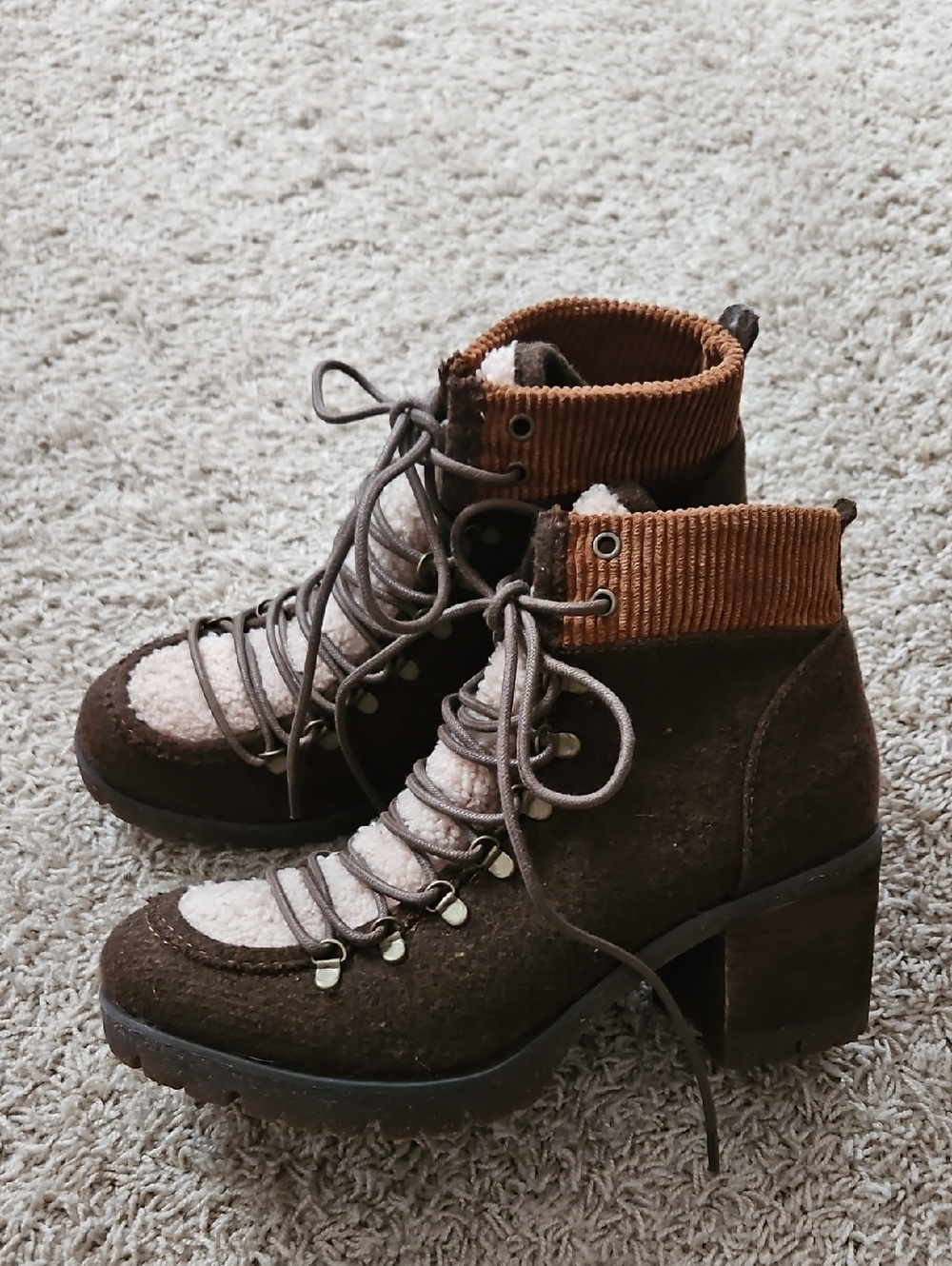 Korks Brown Corduroy-Trim Lace-Up Heeled Boots